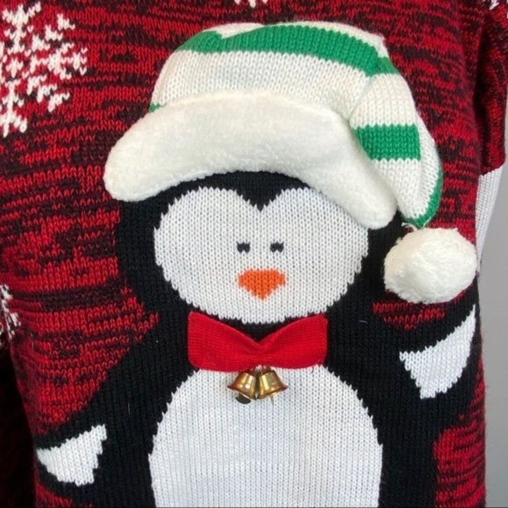 United States Sweaters Penguin Holiday Sweater Size Medium - Picture 2 of 7